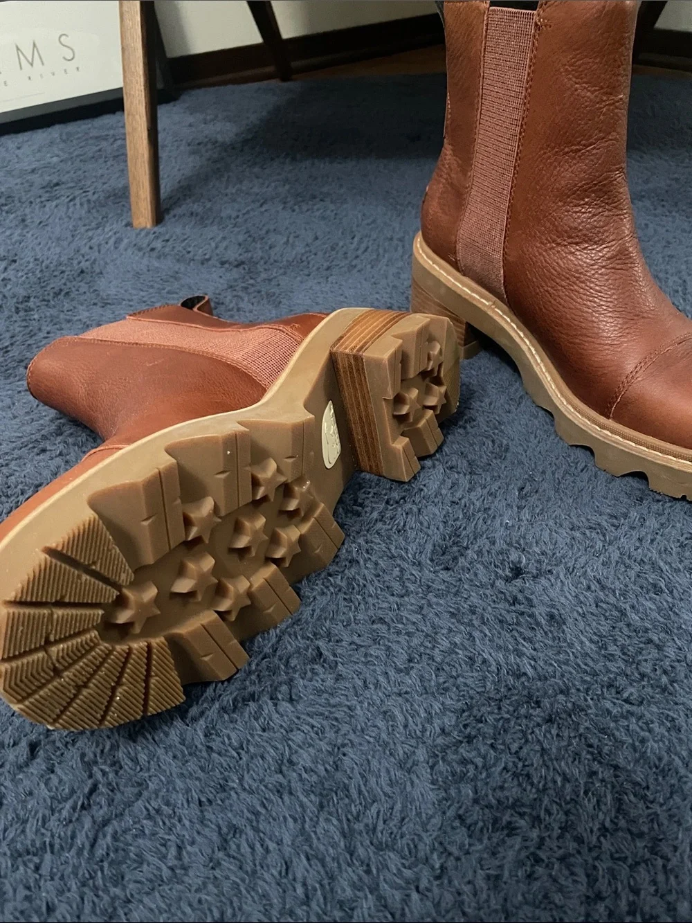 Like new! Only worn once. Sorel Women's Tan Leather Lug Sole Chelsea Booties